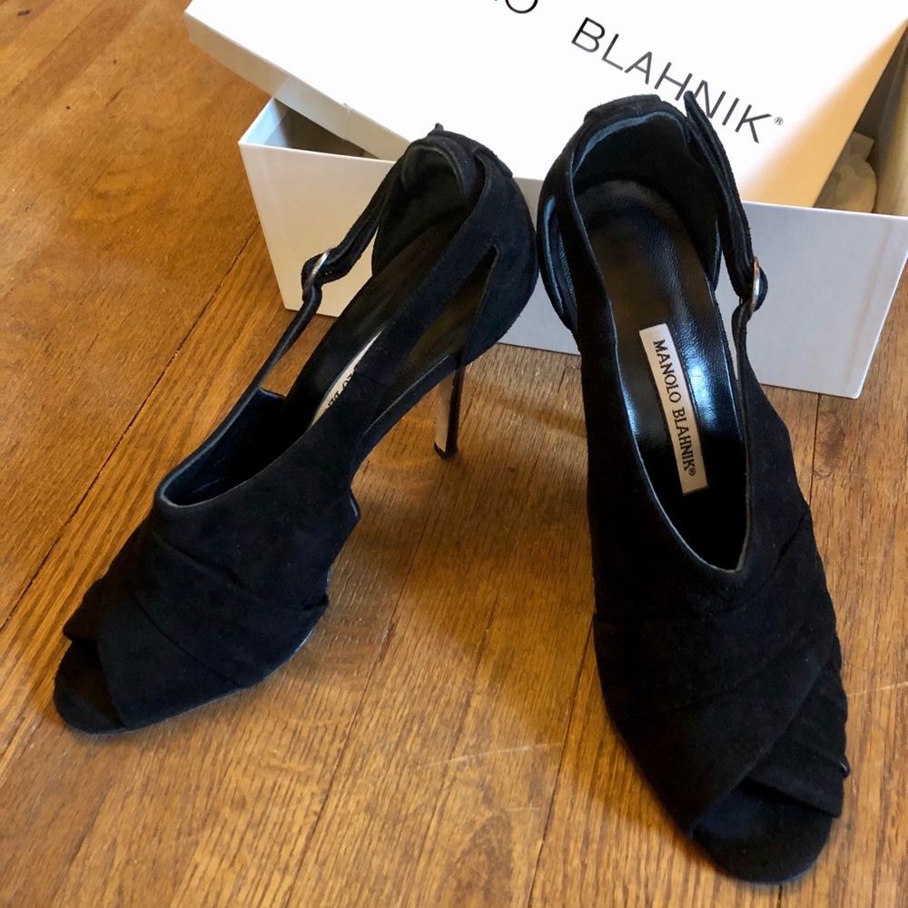 Manolo Blahnik Mazhamar heels / open toe booties